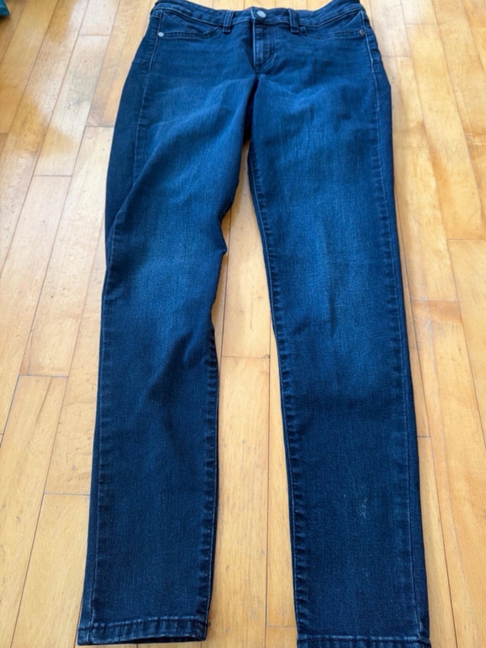 Jennifer Lopez Women's Skinny Jeans in Dark Blue